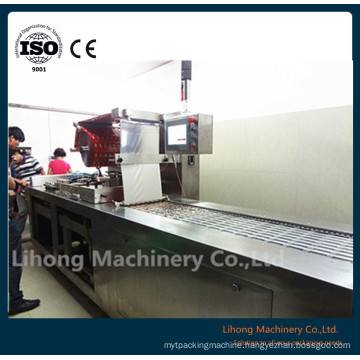 Disposable Surgical Gowns Thermoforming Packaging Machine